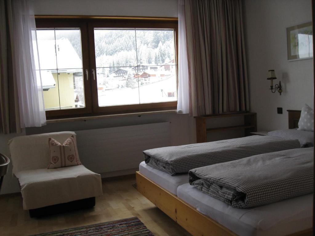 Haus Bergheimat - Familie Oberacher Guest House Фулпмес Стая снимка