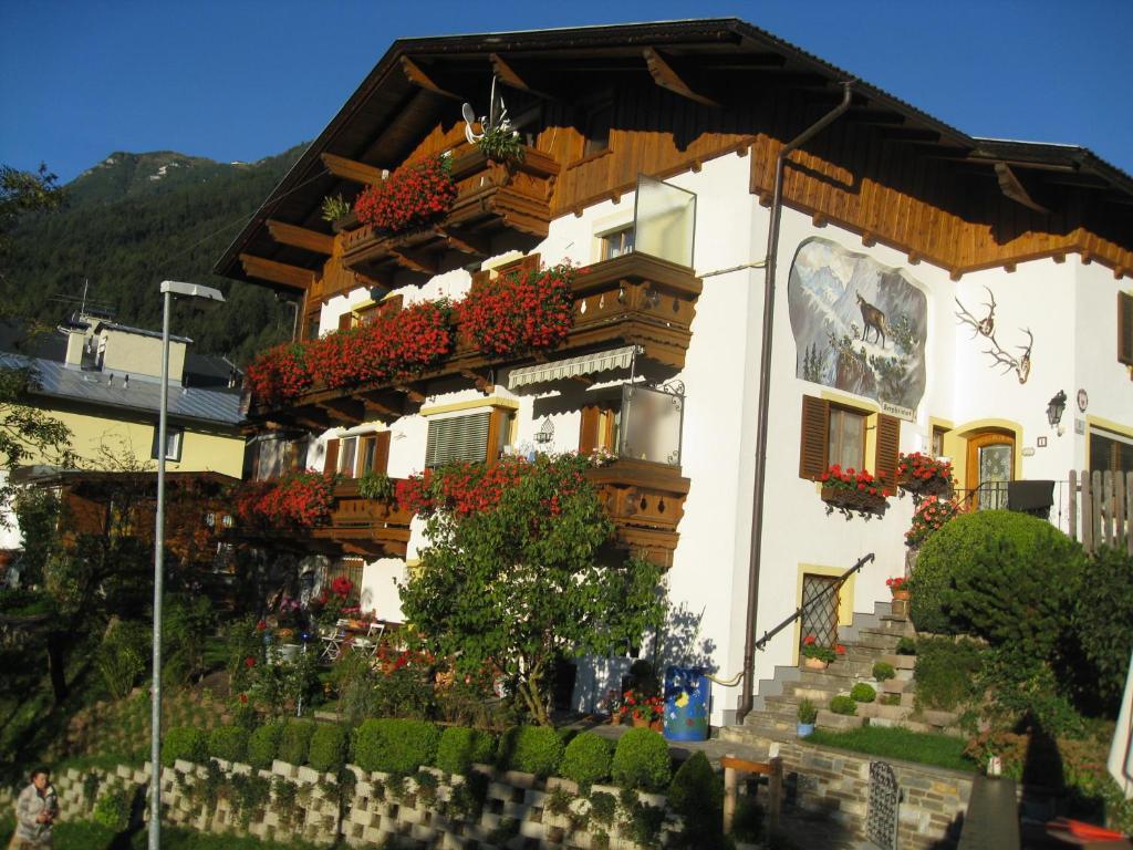Haus Bergheimat - Familie Oberacher Guest House Фулпмес Екстериор снимка