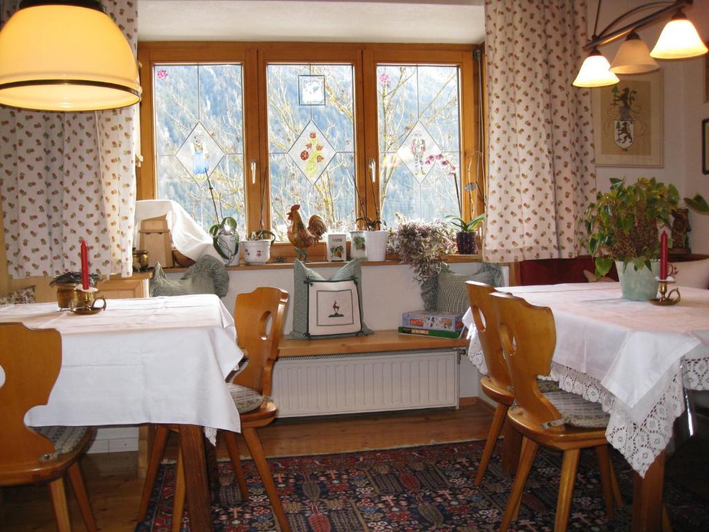 Haus Bergheimat - Familie Oberacher Guest House Фулпмес Екстериор снимка
