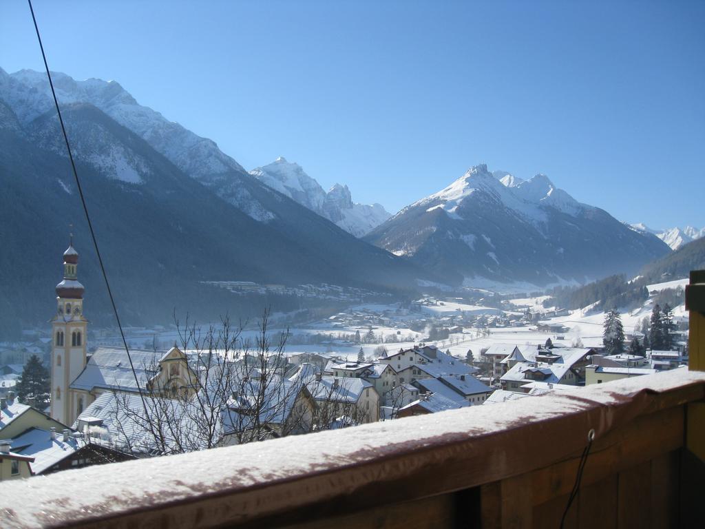 Haus Bergheimat - Familie Oberacher Guest House Фулпмес Екстериор снимка